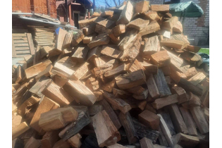 Дрова колотые дубовые 5 куб.м.